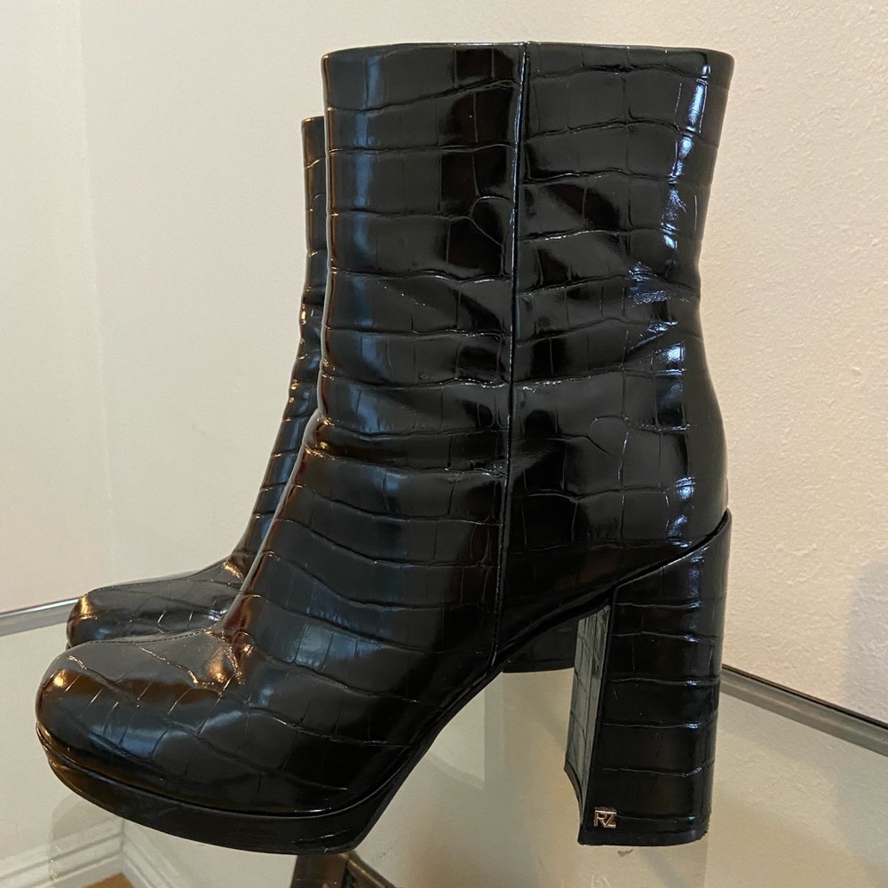 WOMENS RACHEL ZOE Black Croc-Embossed Maya Platform Boot - SIZE US 9